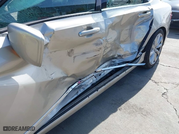 2018 Volvo S90 Inscription with VIN LVY992MLXJP004376, listed as a IAAI auction lot 41850741 with 50,164 mi miles. Bid and sale history available at carsss.com. Image 6.