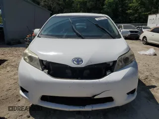 2014 Toyota Sienna LE AAS z VIN 5TDKK3DC0ES465228, wystawiony jako Copart lot #54427125 z przebiegiem 173 811 mil mil oraz Szkoda całkowita • Salvage title. Historia ofert i sprzedaży dostępna na DreamBid. Obrazek 5.