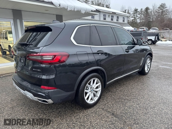 2021 BMW X5 sDrive40i z VIN 5UXCR4C04M9G59370, wystawiony jako IAAI lot #41592538 z przebiegiem 132 083 mil mil oraz . Historia ofert i sprzedaży dostępna na DreamBid. Obrazek 4.