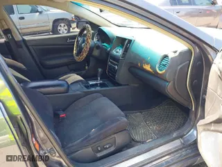 2009 Nissan Maxima 3.5 SV w/Sport Pkg with VIN 1N4AA51E69C821422, listed as a IAAI auction lot 41979055 with 294,317 mi miles. Bid and sale history available at carsss.com. Image 5.