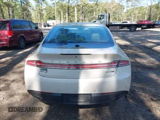 2016 Lincoln MKZ with VIN 3LN6L2J92GR610837, listed as a IAAI auction lot 41939522 with 86,635 mi miles. Bid and sale history available at carsss.com. Image 16.