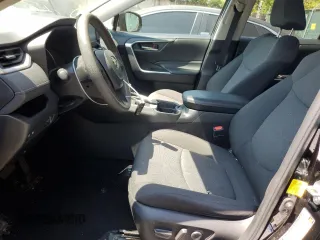 2021 Toyota RAV4 XLE with VIN 2T3P1RFV9MW181006, listed as a Copart auction lot 56543905 with 63,937 mi miles and Clean title. Bid and sale history available at DreamBid. Image 7.