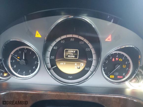 2012 Mercedes-Benz E-Class E 350 Luxury with VIN WDDHF5KB6CA597866, listed as a Copart auction lot 81157244 with 90,396 mi miles and Salvage Title. Bid and sale history available at carsss.com. Image 9.