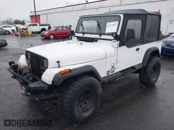 1992 Jeep Wrangler with VIN 2J4FY29S8NJ549602, listed as a IAAI auction lot 41471853 with 324,194 mi miles. Bid and sale history available at carsss.com. Image 17.