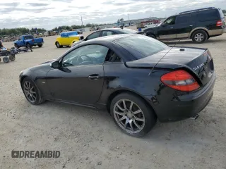 2008 Mercedes-Benz SLK-Class 3.0L with VIN WDBWK54F08F182595, listed as a Copart auction lot 82194674 with 0 mi miles and Non Repairable. Bid and sale history available at carsss.com. Image 2.