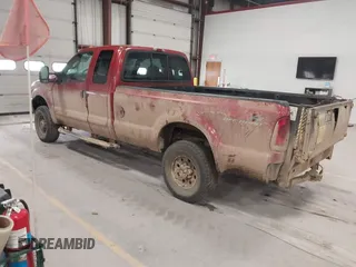 2003 Ford F-250 XL z VIN 1FTNX21S13EA85760, wystawiony jako IAAI lot #42049264 z przebiegiem 110 593 mil mil oraz . Historia ofert i sprzedaży dostępna na DreamBid. Obrazek 3.