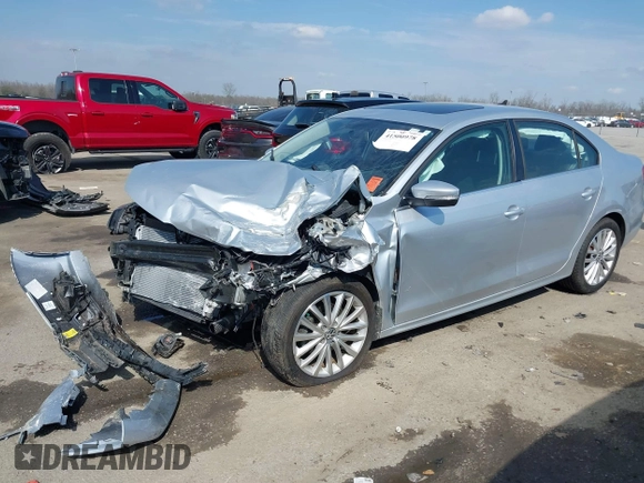 2015 Volkswagen Jetta SE with VIN 3VWD07AJ3FM242267, listed as a IAAI auction lot 41500978 with Not provided miles and . Bid and sale history available at DreamBid. Image 2.