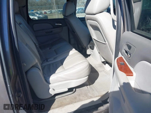 2011 Chevrolet Suburban LT with VIN 1GNSKJE34BR335361, listed as a IAAI auction lot 41736341 with 170,422 mi miles. Bid and sale history available at carsss.com. Image 8.