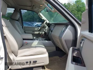 2008 Ford Expedition Limited с VIN 1FMFU205X8LA00518, выставлен на аукционе IAAI как лот 42255630 с пробегом 189 808 миль миль и . История ставок и продаж доступна на DreamBid. Изображение 5.