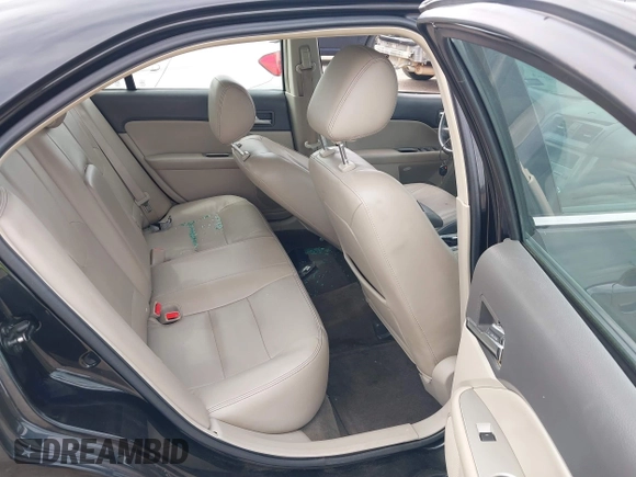 2011 Ford Fusion SEL with VIN 3FAHP0JG9BR279516, listed as a IAAI auction lot 41895984 with 184,718 mi miles. Bid and sale history available at carsss.com. Image 8.