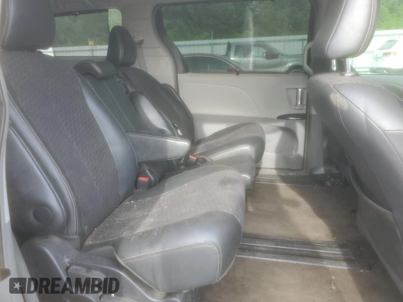 2013 Toyota Sienna SE с VIN 5TDXK3DC2DS367001, выставлен на аукционе Copart как лот 55975875 с пробегом 151 865 миль миль и Списание • Salvage title. История ставок и продаж доступна на DreamBid. Изображение 11.
