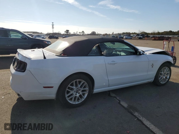 2014 Ford Mustang V6 z VIN 1ZVBP8EMXE5218467, wystawiony jako Copart lot #43163375 z przebiegiem 47 820 mil mil oraz Nie do naprawy • Non repairable. Historia ofert i sprzedaży dostępna na DreamBid. Obrazek 3.