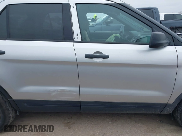 2017 Ford Explorer with VIN 1FM5K8B81HGC14897, listed as a IAAI auction lot 41621994 with 161,129 mi miles and . Bid and sale history available at carsss.com. Image 13.
