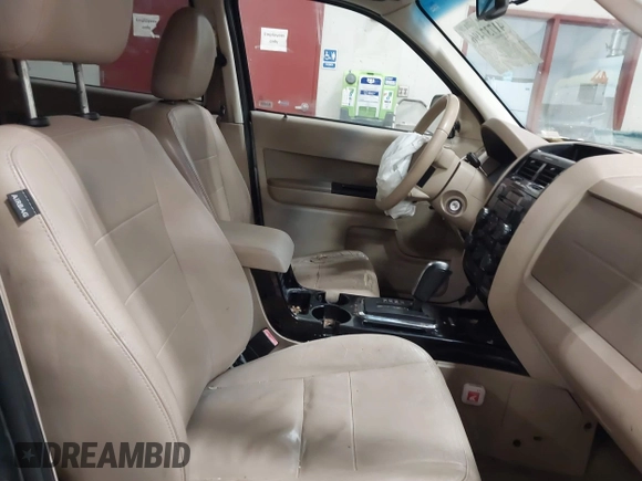 2012 Ford Escape Limited with VIN 1FMCU0E71CKB83274, listed as a IAAI auction lot 41737496 with 175,661 mi miles. Bid and sale history available at carsss.com. Image 5.