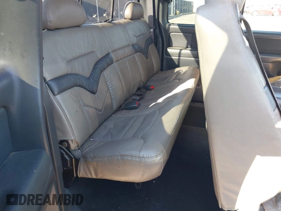 2002 GMC Sierra 1500 SLE with VIN 2GTEC19T721257163, listed as a IAAI auction lot 42049468 with 274,249 mi miles and . Bid and sale history available at DreamBid. Image 8.