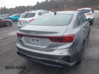 2023 Kia Forte LXS z VIN 3KPF24ADXPE544309, wystawiony jako IAAI lot #41722008 z przebiegiem 61 154 mil mil oraz . Historia ofert i sprzedaży dostępna na DreamBid. Obrazek 16.