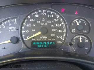 2000 Chevrolet Silverado 1500 with VIN 1GCEC14W2YE176211, listed as a IAAI auction lot 41393061 with 303,167 mi miles. Bid and sale history available at carsss.com. Image 7.