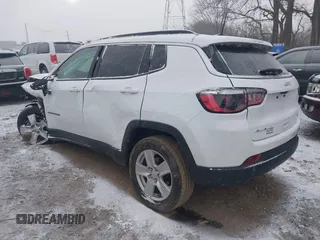 2022 Jeep Compass Latitude with VIN 3C4NJDBB4NT133203, listed as a IAAI auction lot 40990103 with Not provided miles and . Bid and sale history available at DreamBid. Image 3.