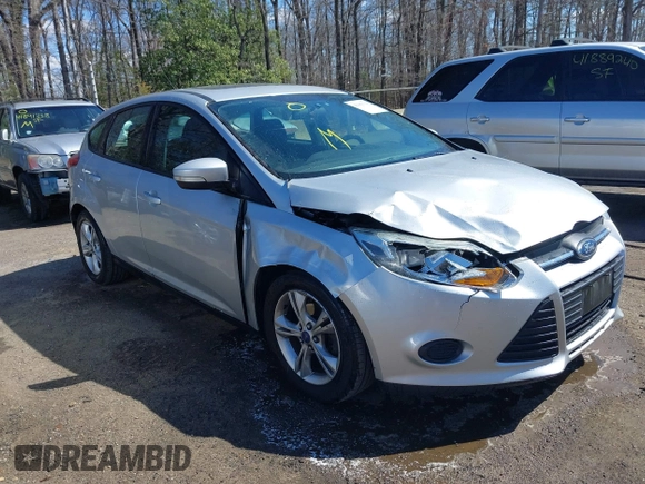 2013 Ford Focus SE with VIN 1FADP3K29DL162071, listed as a IAAI auction lot 41883318 with 170,911 mi miles. Bid and sale history available at carsss.com. Image 1.