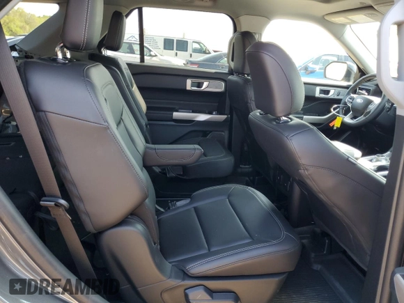 2024 Ford Explorer XLT with VIN 1FMSK7DH1RGA88701, listed as a Copart auction lot 51088365 with 10,282 mi miles and Salvage Title. Bid and sale history available at DreamBid. Image 11.