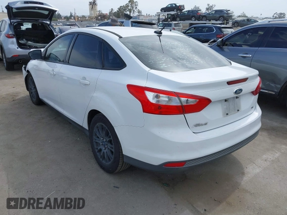 2012 Ford Focus SE с VIN 1FAHP3F2XCL121264, выставлен на аукционе IAAI как лот 42243139 с пробегом 189 442 миль миль и . История ставок и продаж доступна на DreamBid. Изображение 3.