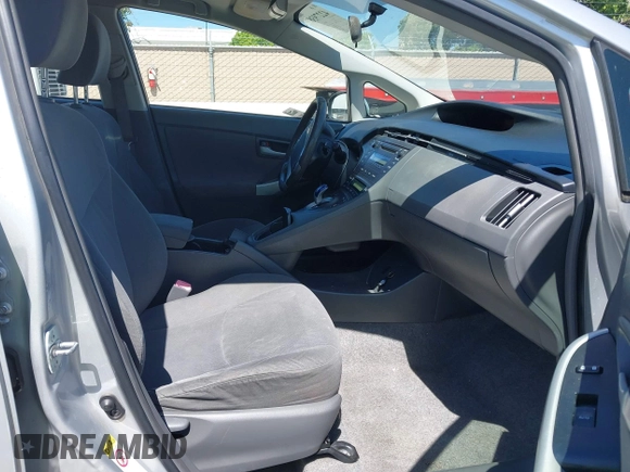 2010 Toyota Prius II z VIN JTDKN3DU6A1302834, wystawiony jako IAAI lot #42279387 z przebiegiem 147 866 mil mil oraz . Historia ofert i sprzedaży dostępna na DreamBid. Obrazek 5.