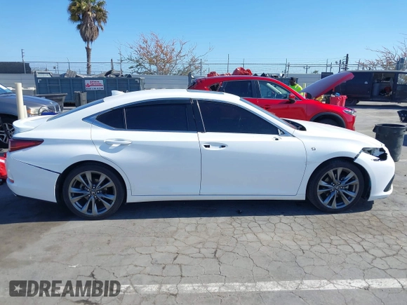 2019 Lexus ES 350 with VIN 58ABZ1B1XKU043349, listed as a IAAI auction lot 42272317 with 90,182 mi miles and . Bid and sale history available at DreamBid. Image 14.