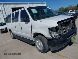 2013 Ford Econoline Passenger XL z VIN 1FBNE3BLXDDA22283, wystawiony jako IAAI lot #41787324 z przebiegiem 199 767 mil mil oraz . Historia ofert i sprzedaży dostępna na DreamBid. Obrazek 1.