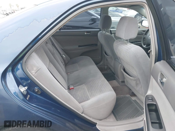 2005 Toyota Camry STD z VIN 4T1BE32K85U101891, wystawiony jako IAAI lot #41680923 z przebiegiem 146 472 mil mil oraz . Historia ofert i sprzedaży dostępna na DreamBid. Obrazek 8.