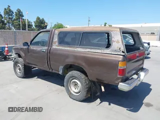 1989 Toyota Pickup DX with VIN JT4RN01PXK7010307, listed as a IAAI auction lot 42212229 with 389,623 mi miles and . Bid and sale history available at DreamBid. Image 3.
