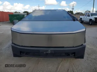 2024 Tesla Cybertruck Cyberbeast z VIN 7G2CEHEE6RA026631, wystawiony jako Copart lot #43527875 z przebiegiem Nie podano mil oraz Szkoda całkowita • Salvage title. Historia ofert i sprzedaży dostępna na DreamBid. Obrazek 5.