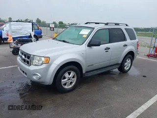 2008 Ford Escape XLT с VIN 1FMCU93128KC01646, выставлен на аукционе IAAI как лот 42372522 с пробегом 211 988 миль миль и . История ставок и продаж доступна на DreamBid. Изображение 18.