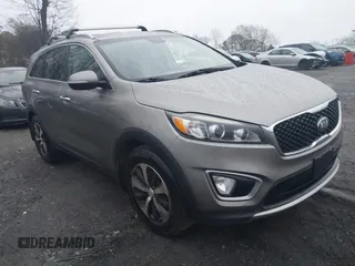 2016 Kia Sorento EX with VIN 5XYPH4A11GG022163, listed as a IAAI auction lot 41872709 with 113,337 mi miles. Bid and sale history available at carsss.com. Image 1.
