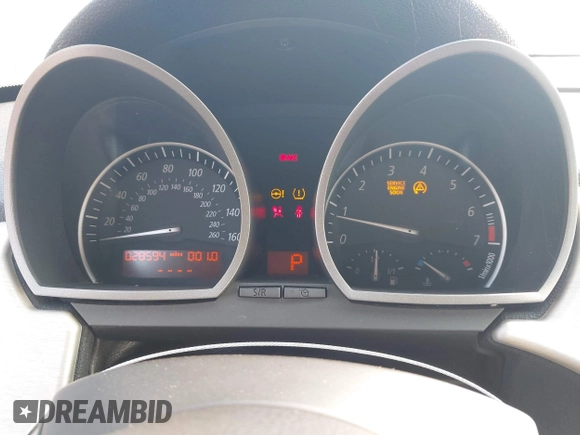 2003 BMW Z4 3.0i z VIN 4USBT53443LU04380, wystawiony jako IAAI lot #42422703 z przebiegiem 28 594 mil mil oraz . Historia ofert i sprzedaży dostępna na DreamBid. Obrazek 7.