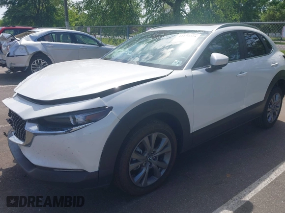 2025 Mazda CX-30 S Preferred z VIN 3MVDMBCM6SM781993, wystawiony jako IAAI lot #42275528 z przebiegiem 5 604 mil mil oraz . Historia ofert i sprzedaży dostępna na DreamBid. Obrazek 17.