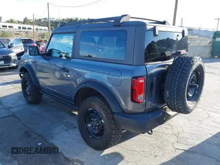 2023 Ford Bronco с VIN 1FMDE5CH4PLB60825, выставлен на аукционе IAAI как лот 41492285 с пробегом 10 017 миль миль и . История ставок и продаж доступна на DreamBid. Изображение 3.