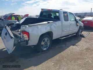 2012 Chevrolet Silverado 1500 LT with VIN 1GCRCSE06CZ138953, listed as a IAAI auction lot 41421246 with 1 mi miles. Bid and sale history available at carsss.com. Image 4.