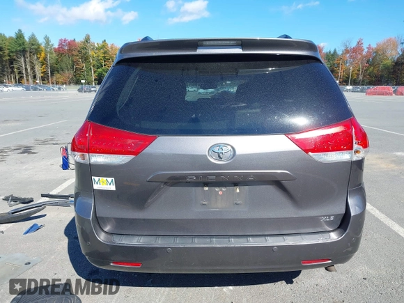 2014 Toyota Sienna XLE with VIN 5TDYK3DC1ES472036, listed as a IAAI auction lot 40546573 with 134,907 mi miles and . Bid and sale history available at DreamBid. Image 17.