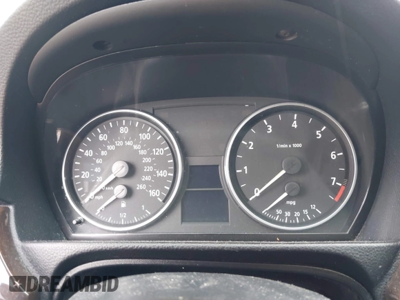 2007 BMW 3 Series 328xi z VIN WBAVC93527KX53775, wystawiony jako IAAI lot #42124420 z przebiegiem Nie podano mil oraz . Historia ofert i sprzedaży dostępna na DreamBid. Obrazek 7.