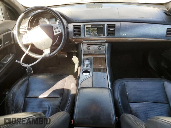 2010 Jaguar XF with VIN SAJWA0JC3AMR49540, listed as a Copart auction lot 87475704 with 137,274 mi miles and Salvage Title. Bid and sale history available at DreamBid. Image 8.