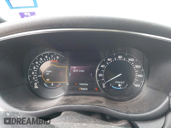 2015 Lincoln MKC with VIN 5LMCJ1A94FUJ13716, listed as a IAAI auction lot 41911220 with 194,825 mi miles. Bid and sale history available at carsss.com. Image 7.