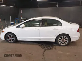 2008 Honda Civic EX-L z VIN 2HGFA16918H514449, wystawiony jako IAAI lot #41857942 z przebiegiem 185 522 mil mil oraz . Historia ofert i sprzedaży dostępna na DreamBid. Obrazek 14.