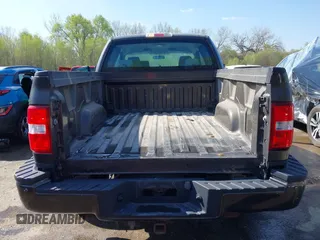 2006 Ford F-150 STX z VIN 1FTRX02W56KB40160, wystawiony jako IAAI lot #41992886 z przebiegiem 107 910 mil mil oraz . Historia ofert i sprzedaży dostępna na DreamBid. Obrazek 6.