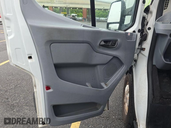 2019 Ford Transit with VIN 1FTYR1YG9KKB43472, listed as a IAAI auction lot 42624630 with 149,813 mi miles and . Bid and sale history available at DreamBid. Image 40.