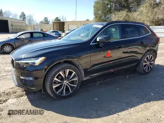 2022 Volvo XC60 Momentum z VIN YV4L12DK5N1915975, wystawiony jako Copart lot #44803315 z przebiegiem 49 920 mil mil oraz Szkoda całkowita • Salvage title. Historia ofert i sprzedaży dostępna na DreamBid. Obrazek 1.