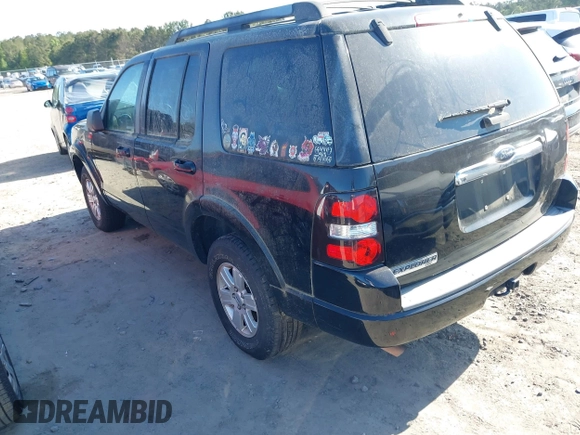 2010 Ford Explorer XLT with VIN 1FMEU6DEXAUA11919, listed as a IAAI auction lot 41982142 with 216,630 mi miles. Bid and sale history available at carsss.com. Image 3.