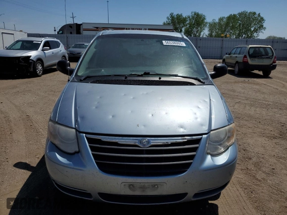 2005 Chrysler Town & Country LX z VIN 2C4GP44R65R210853, wystawiony jako Copart lot #56538065 z przebiegiem 149 841 mil mil oraz Czysty tytuł • Clean title. Historia ofert i sprzedaży dostępna na DreamBid. Obrazek 5.