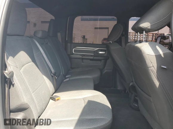 2021 Ram 2500 Big Horn z VIN 3C6UR5DL5MG633465, wystawiony jako Copart lot #47214265 z przebiegiem 73 693 mil mil oraz Szkoda całkowita • Salvage title. Historia ofert i sprzedaży dostępna na DreamBid. Obrazek 11.