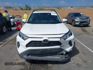 2022 Toyota RAV4 XLE with VIN 2T3W1RFV3NC181386, listed as a IAAI auction lot 41892697 with 133,979 mi miles. Bid and sale history available at carsss.com. Image 12.