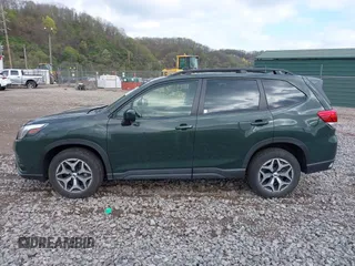 2023 Subaru Forester Premium z VIN JF2SKAEC4PH550195, wystawiony jako IAAI lot #42090869 z przebiegiem 7 271 mil mil oraz . Historia ofert i sprzedaży dostępna na DreamBid. Obrazek 15.
